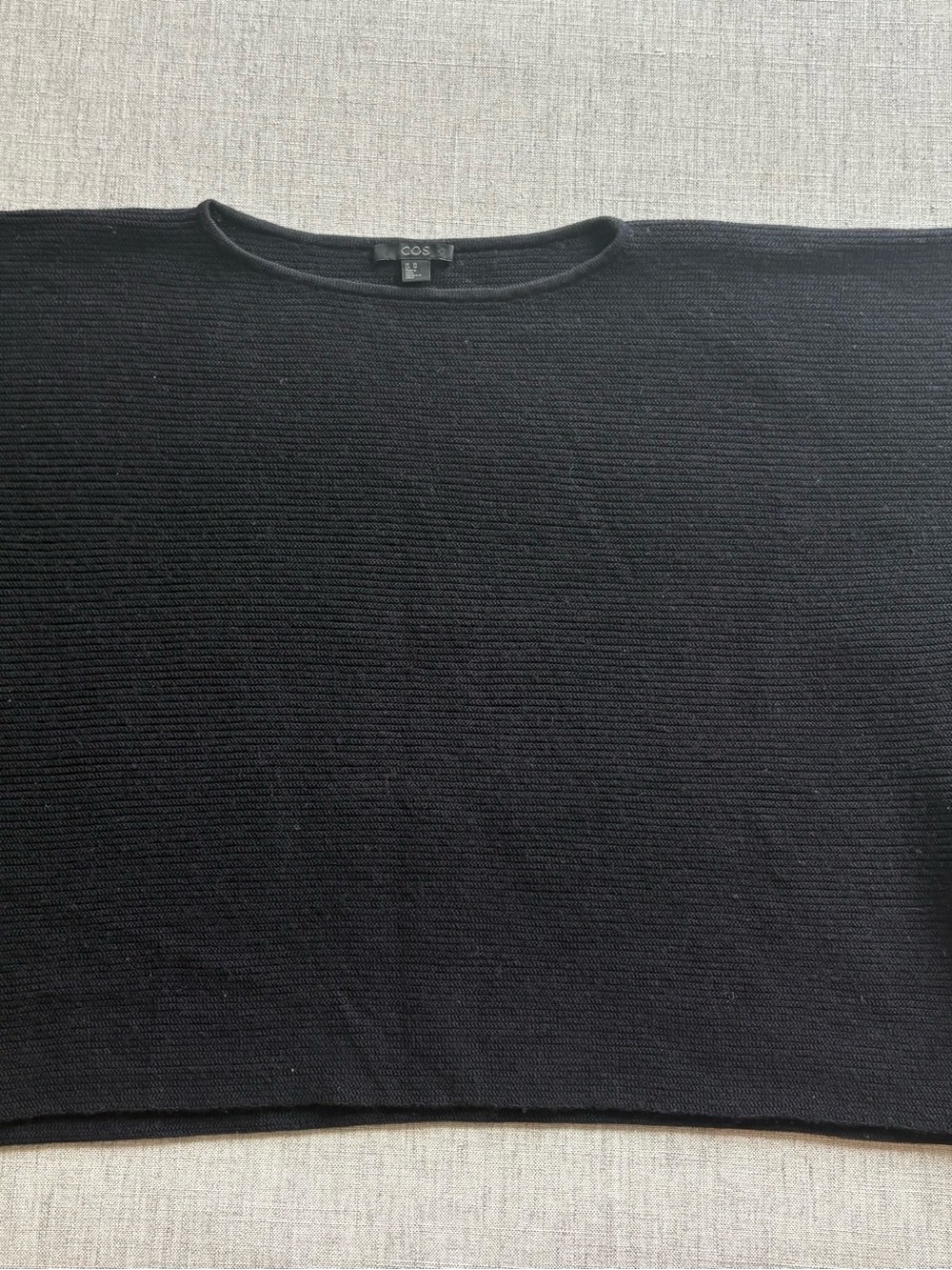 COS Women’s Navy Ribbed Boxy Crewneck Sweater